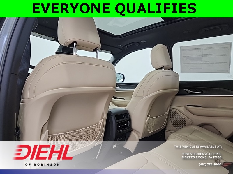 2025 Jeep Grand Cherokee Limited photo 17
