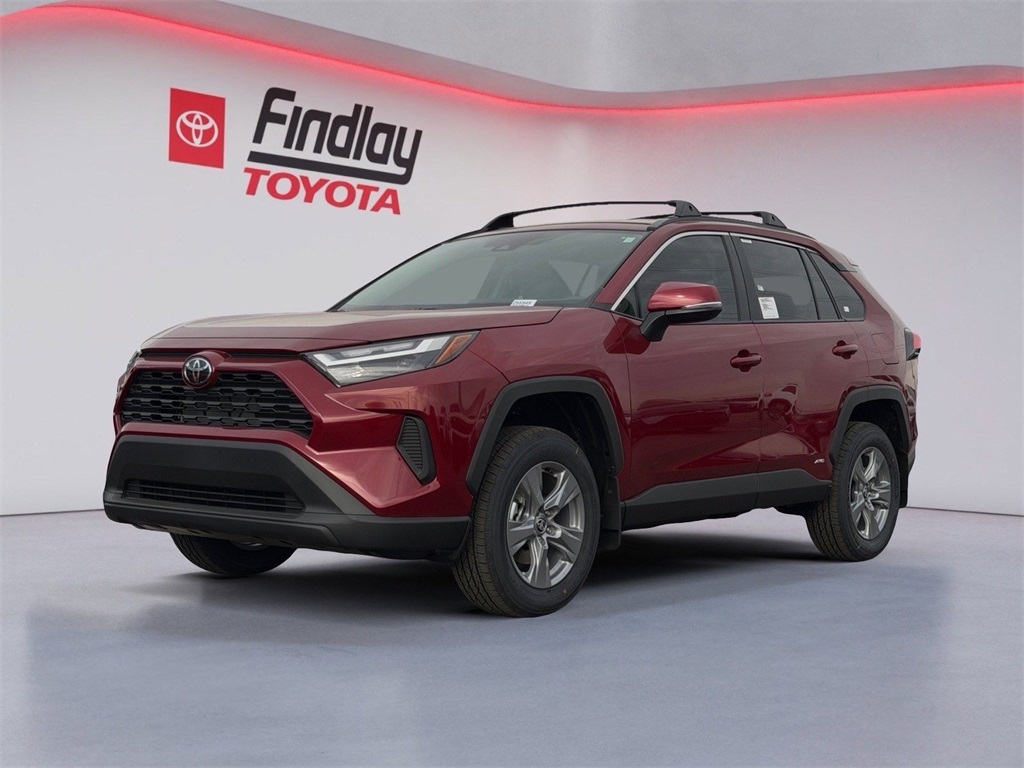 2025 Toyota RAV4 XLE's photo