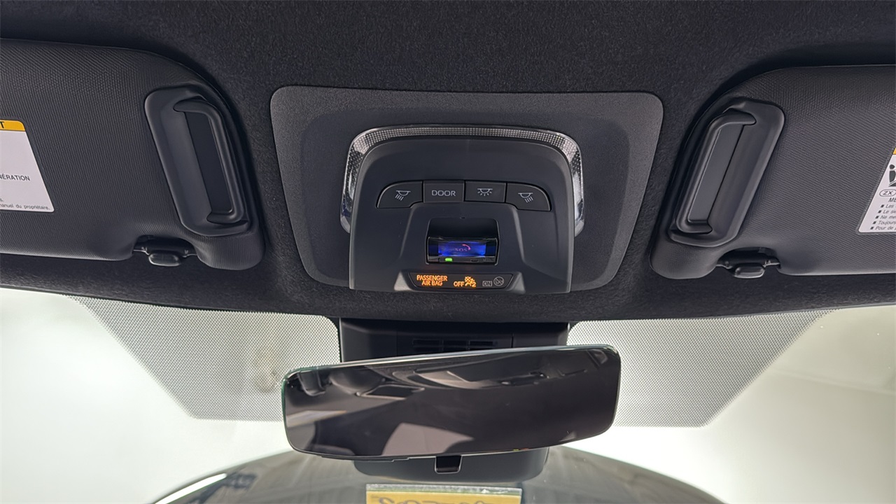 2026 Toyota Corolla SE photo 11