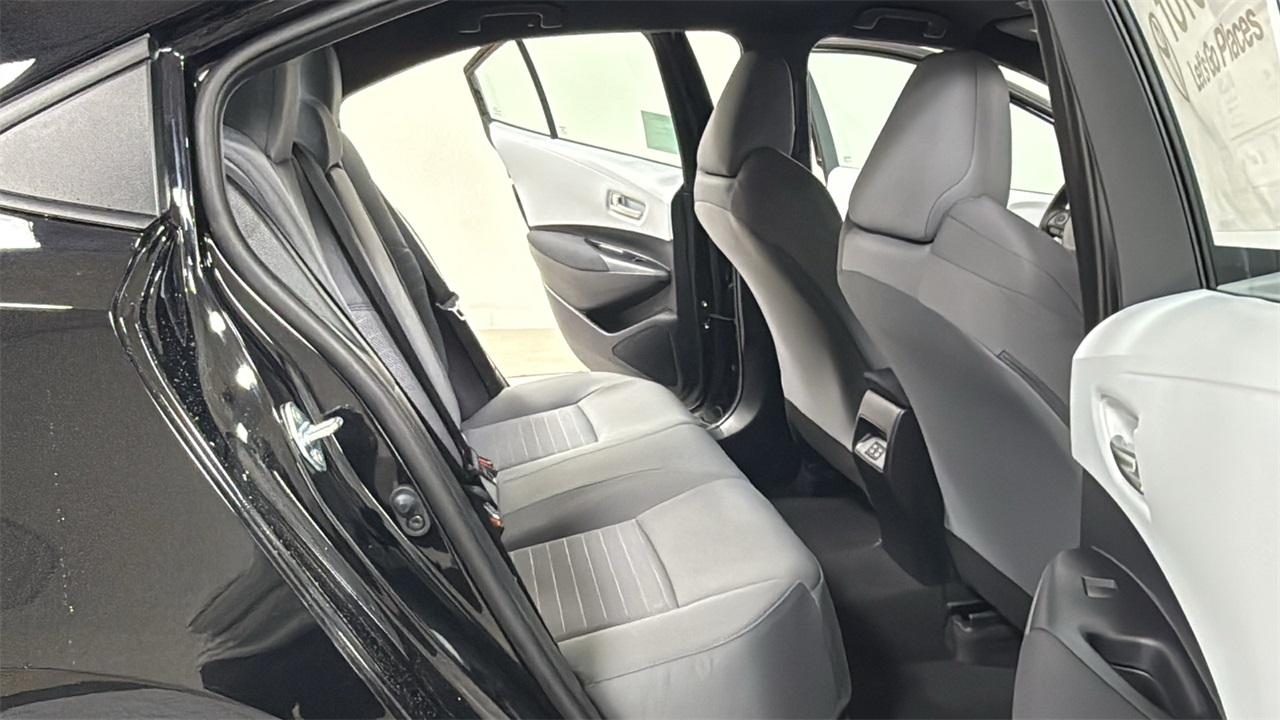 2026 Toyota Corolla SE photo 17