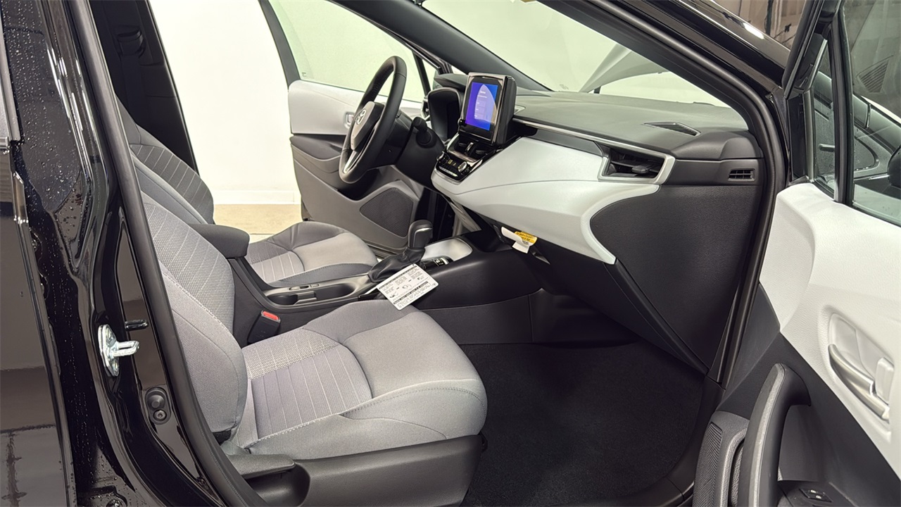 2026 Toyota Corolla SE photo 18