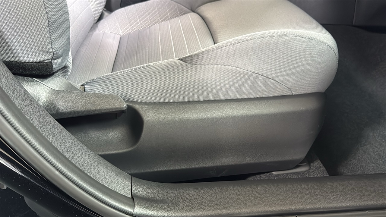 2026 Toyota Corolla SE photo 20