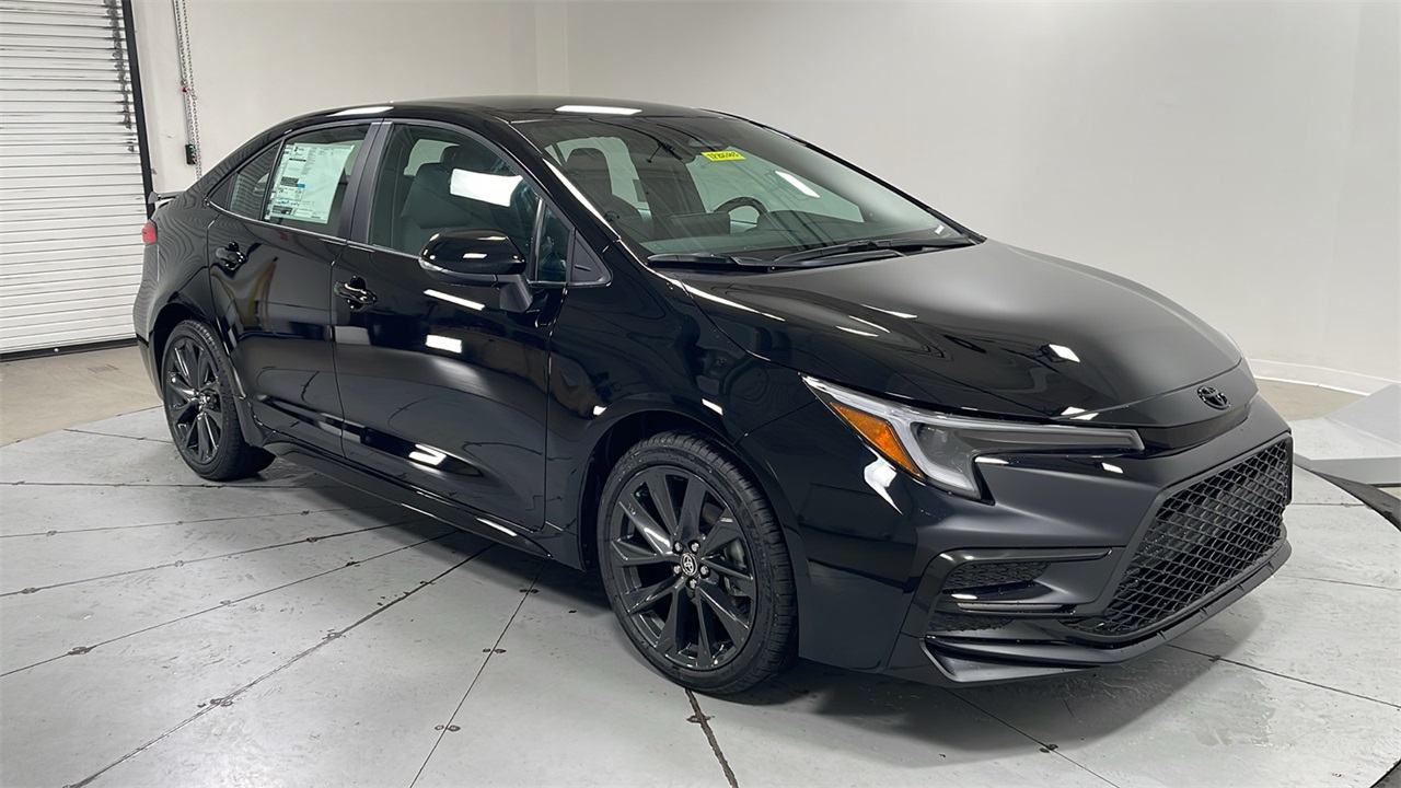2026 Toyota Corolla SE photo 3