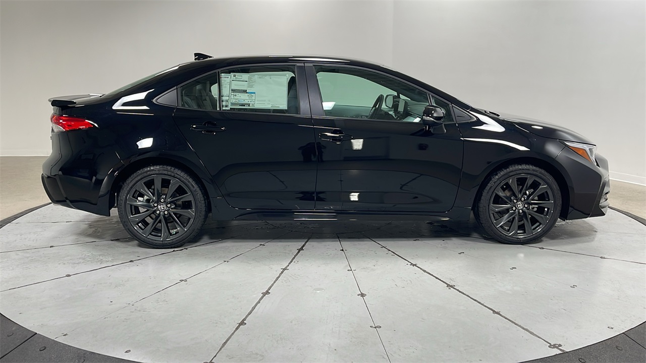 2026 Toyota Corolla SE photo 6