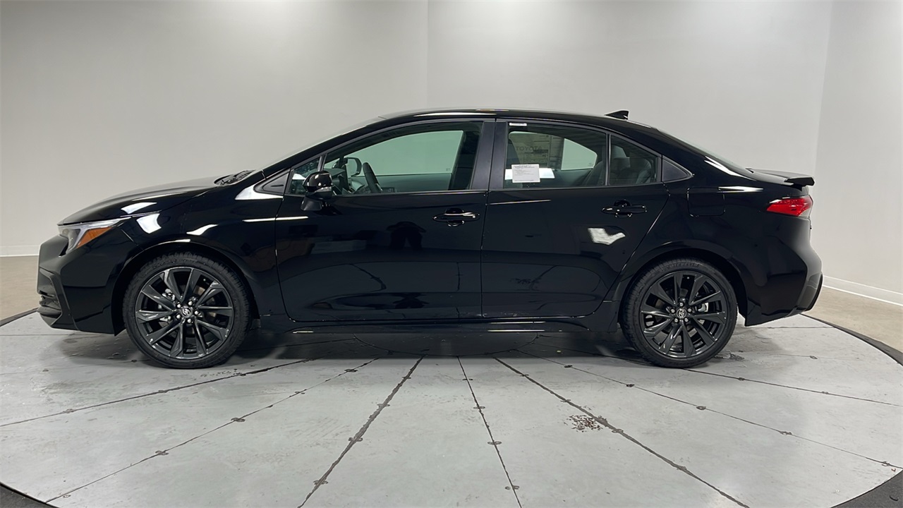 2026 Toyota Corolla SE photo 8