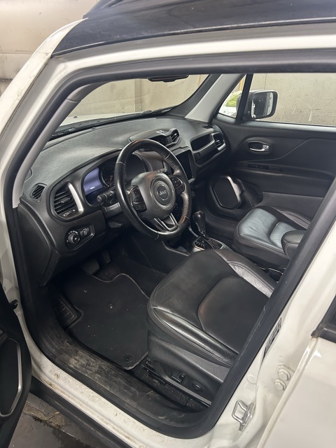 2019 Jeep Renegade Limited photo 2