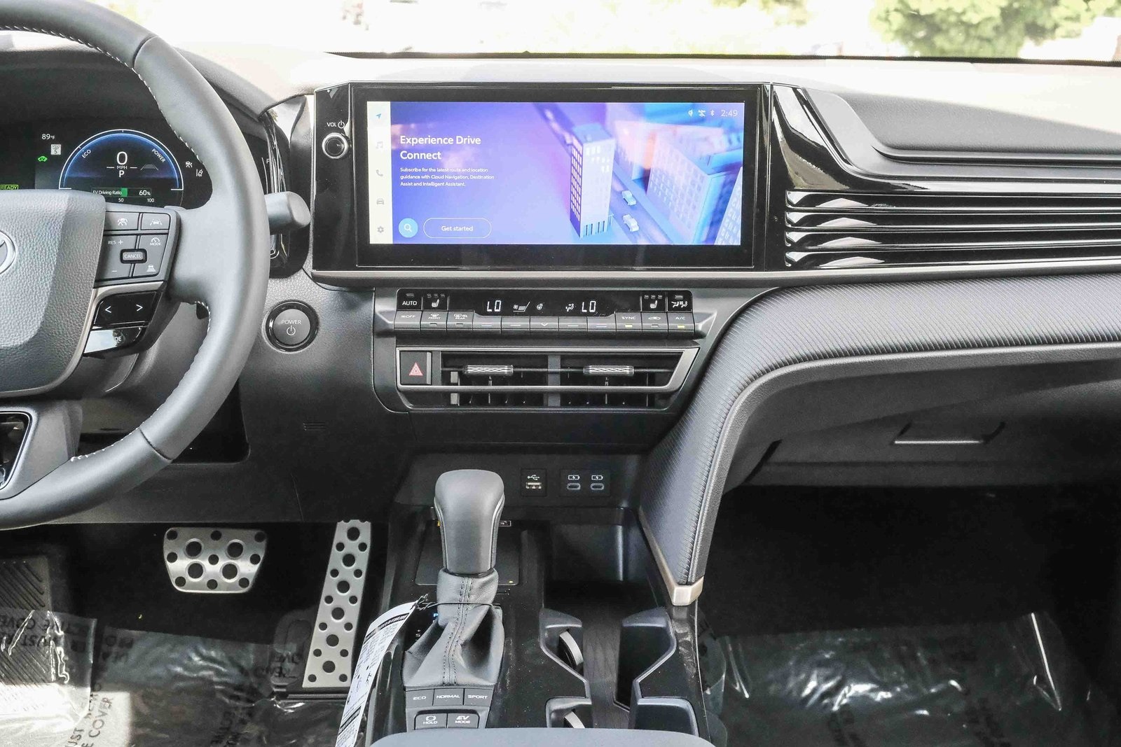 2025 Toyota Camry SE photo 14