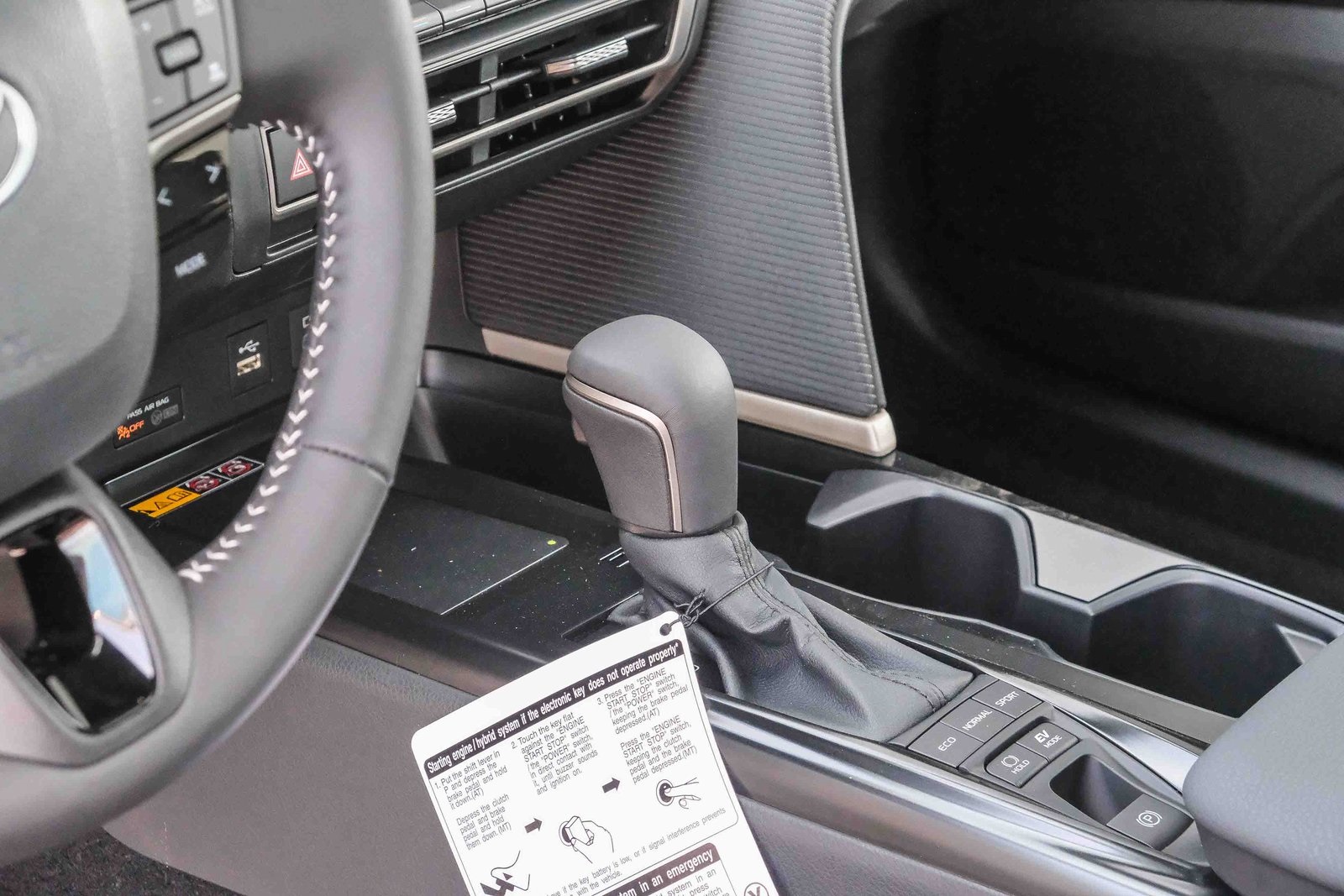 2025 Toyota Camry SE photo 19