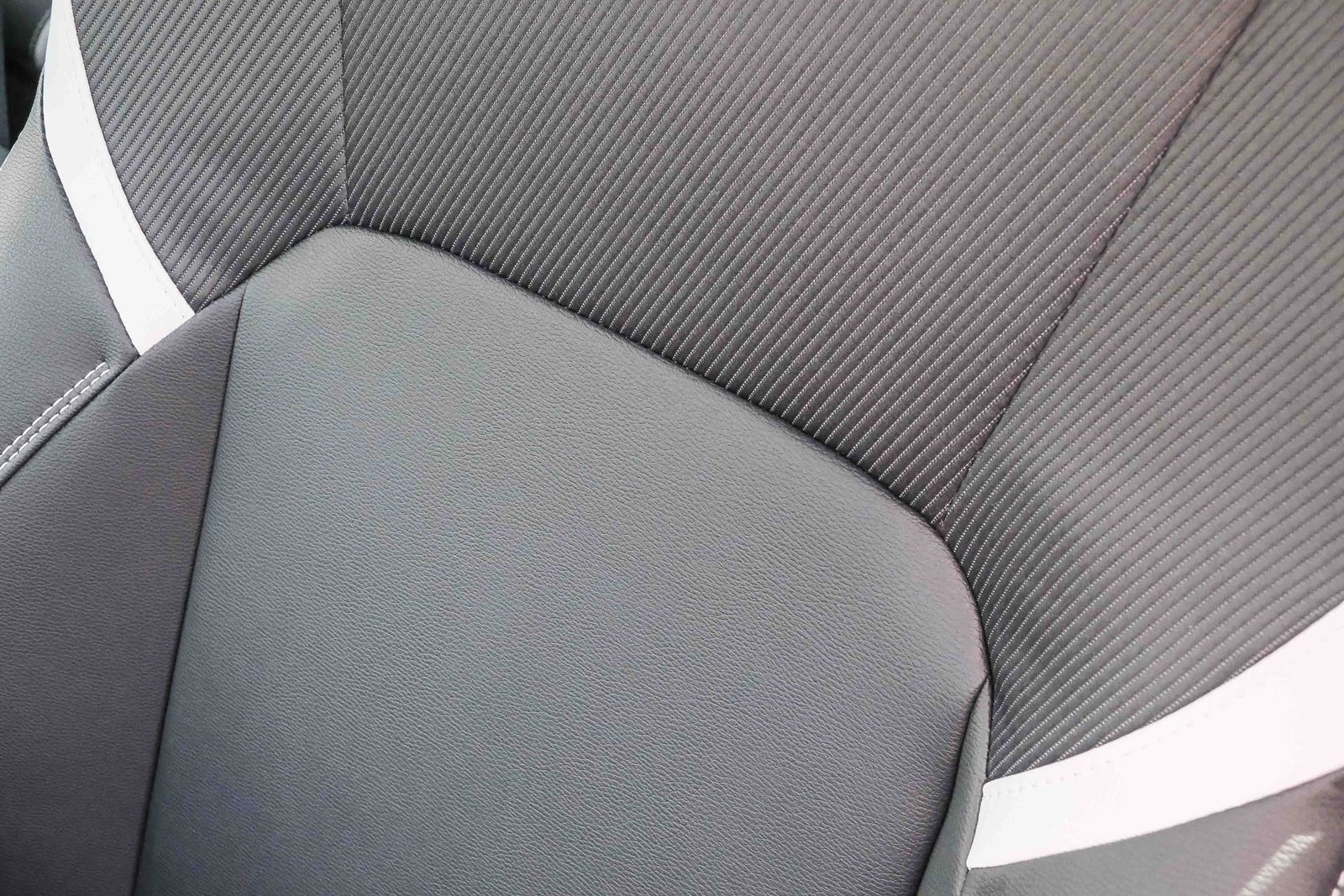 2025 Toyota Camry SE photo 22