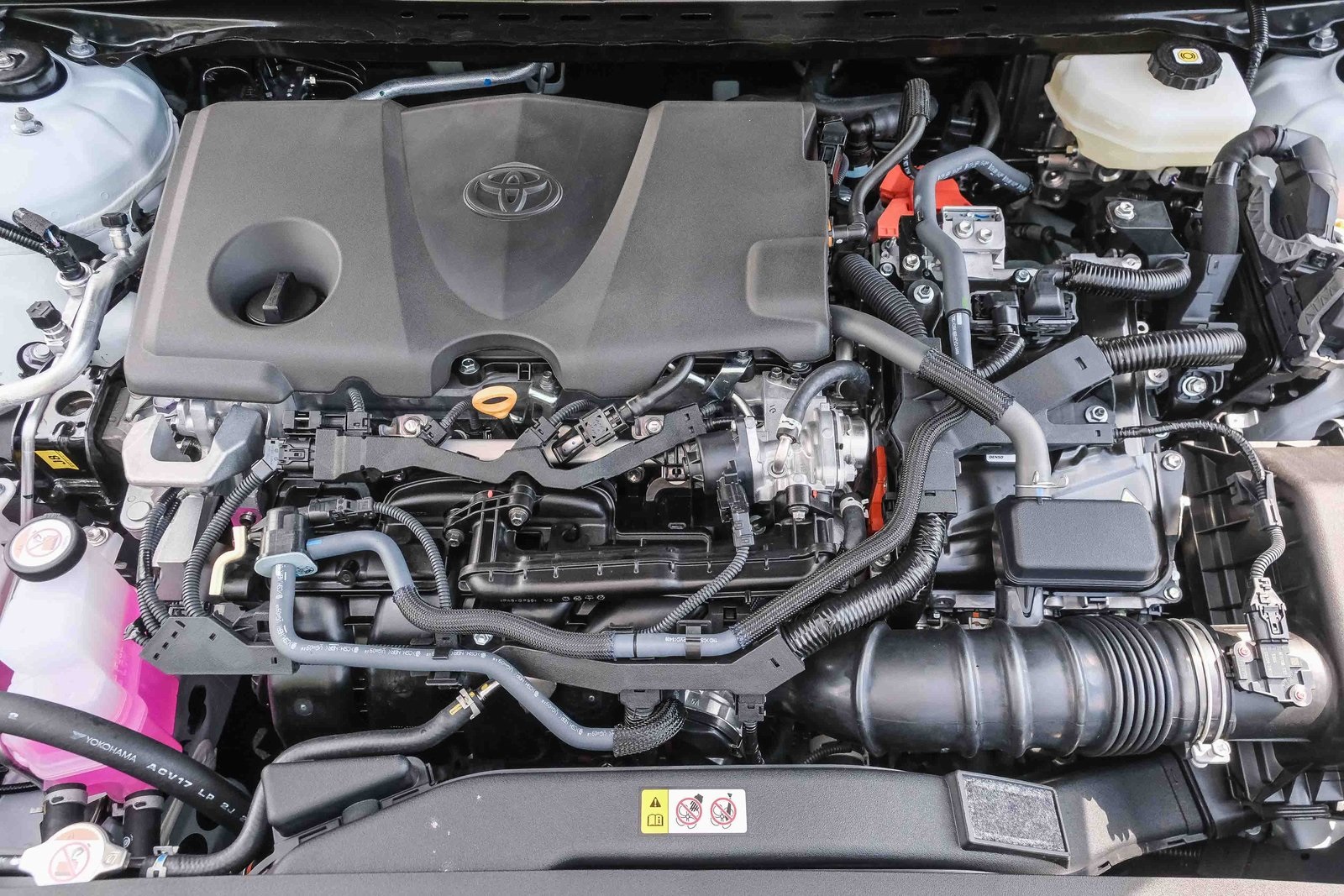 2025 Toyota Camry SE photo 27
