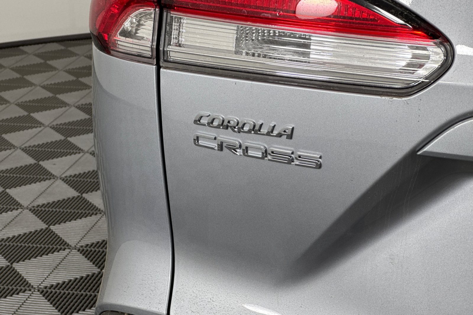 2025 Toyota Corolla Cross L photo 24
