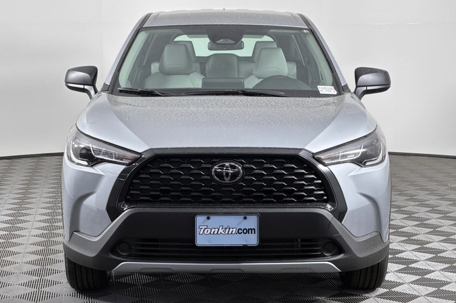 2025 Toyota Corolla Cross L photo 9