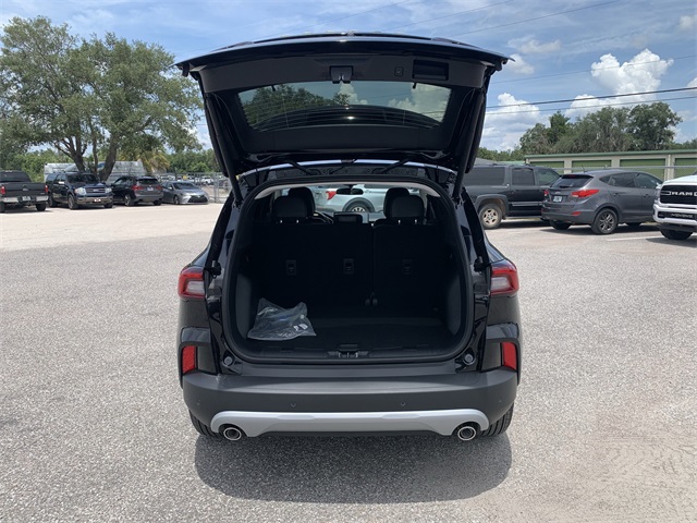 2025 Agate Black Metallic Ford Escape Base FWD SUV