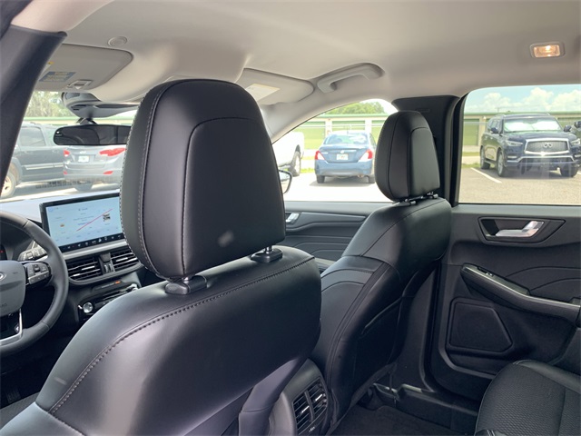 2025 Agate Black Metallic Ford Escape Base FWD SUV