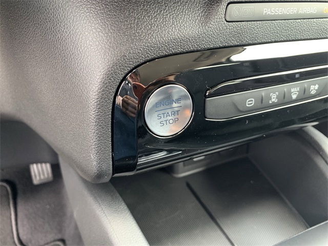 2025 Agate Black Metallic Ford Escape Base FWD SUV