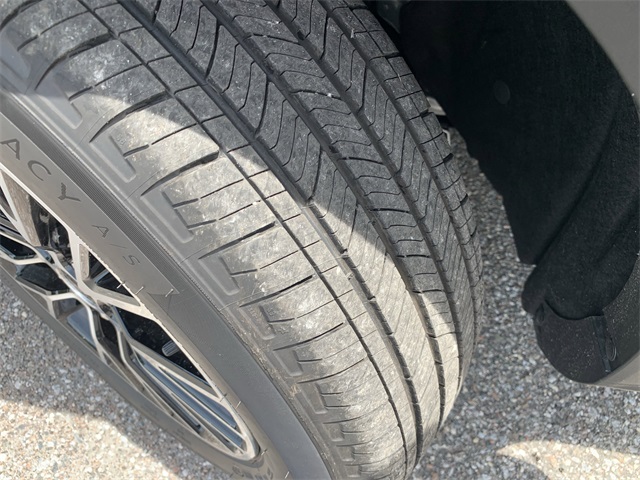 2025 Agate Black Metallic Ford Escape Base FWD SUV