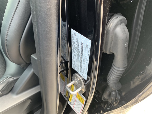 2025 Agate Black Metallic Ford Escape Base FWD SUV