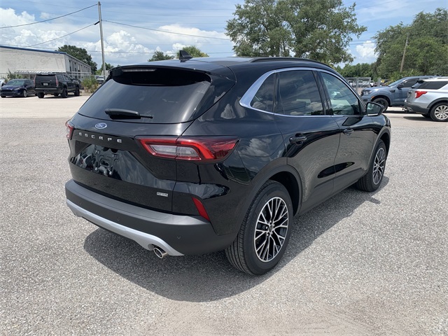 2025 Agate Black Metallic Ford Escape Base FWD SUV