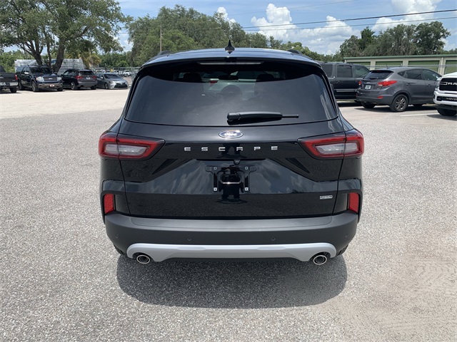 2025 Agate Black Metallic Ford Escape Base FWD SUV