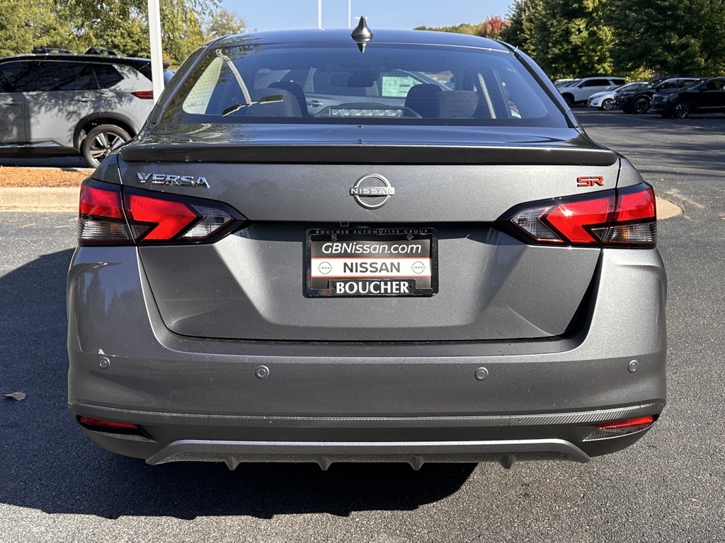 2025 Nissan Versa 1.6 SR photo 4