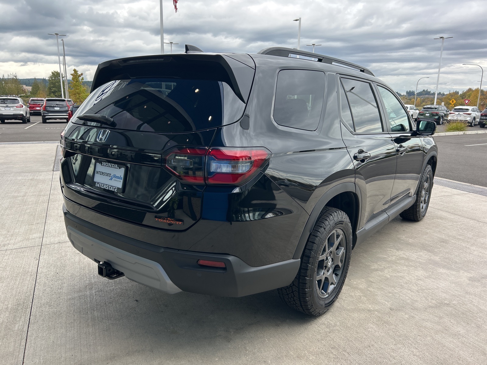 2025 Honda Pilot TrailSport photo 4