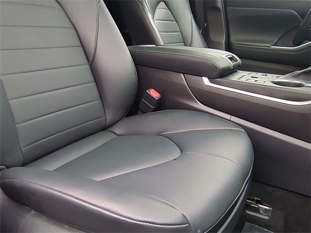 used 2023 Toyota Highlander car, priced at $39,400