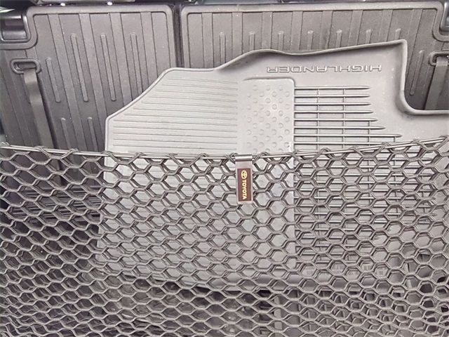 used 2023 Toyota Highlander car, priced at $39,400