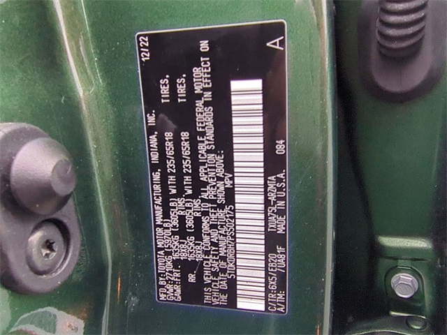 used 2023 Toyota Highlander car, priced at $39,400