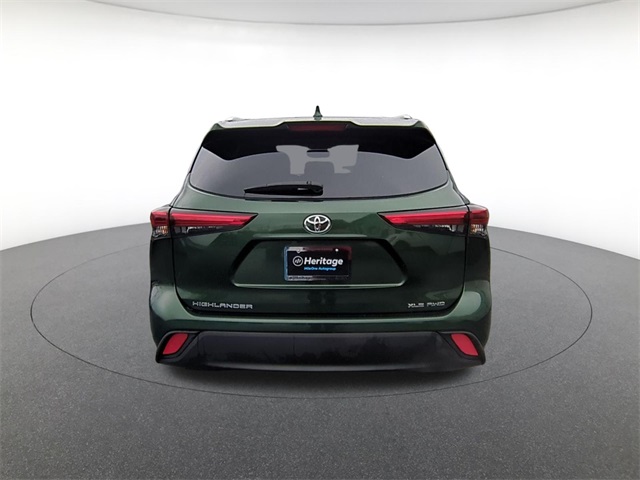 used 2023 Toyota Highlander car, priced at $39,400
