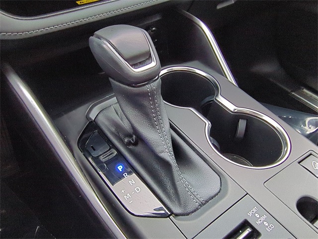 used 2023 Toyota Highlander car, priced at $39,400