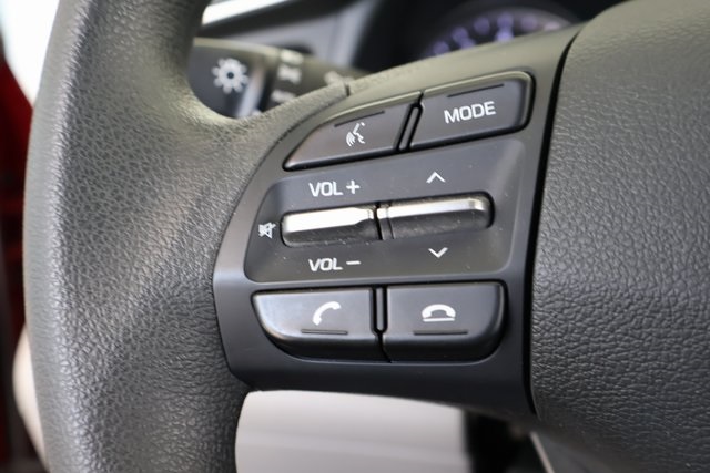 2020 Hyundai Elantra SEL photo 21