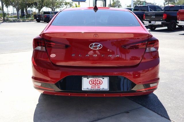 2020 Hyundai Elantra SEL photo 6