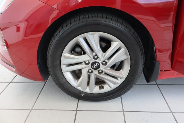 2020 Hyundai Elantra SEL photo 8
