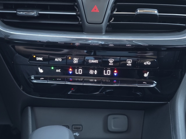 2026 Buick Encore GX Avenir photo 13