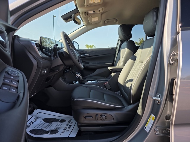 2026 Buick Encore GX Avenir photo 5
