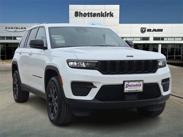 2025 Jeep Grand Cherokee Altitude's photo