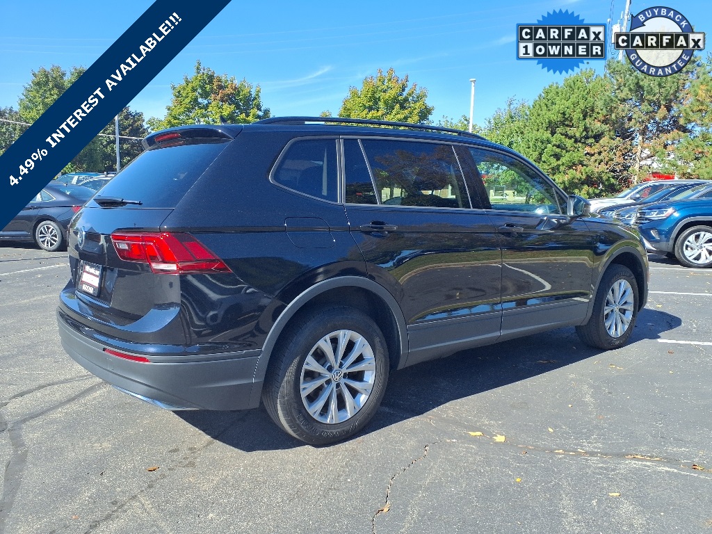 2020 Volkswagen Tiguan S photo 2