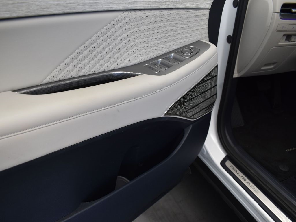2024 Hyper White Hyundai Palisade Calligraphy FWD SUV