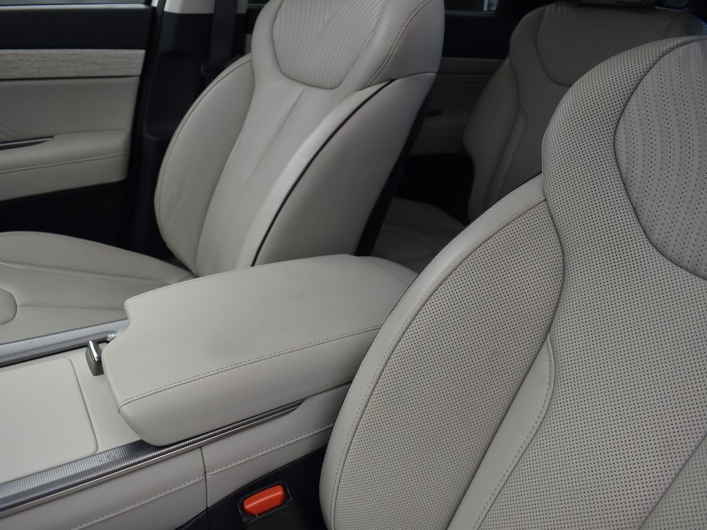 2024 Hyper White Hyundai Palisade Calligraphy FWD SUV