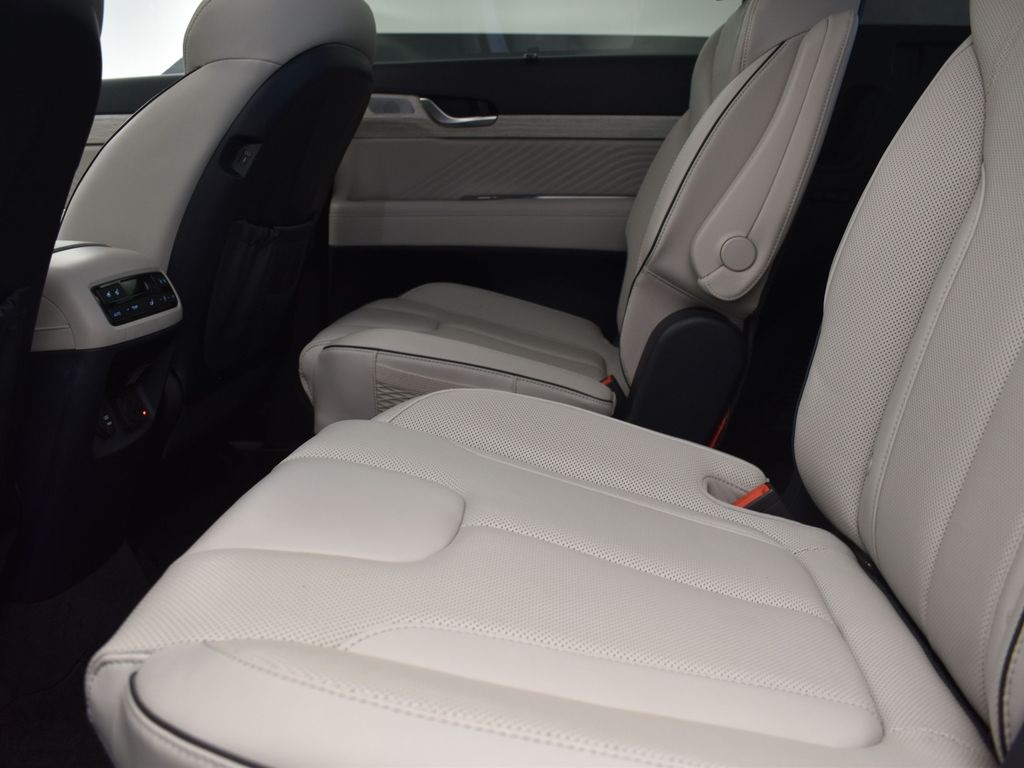 2024 Hyper White Hyundai Palisade Calligraphy FWD SUV