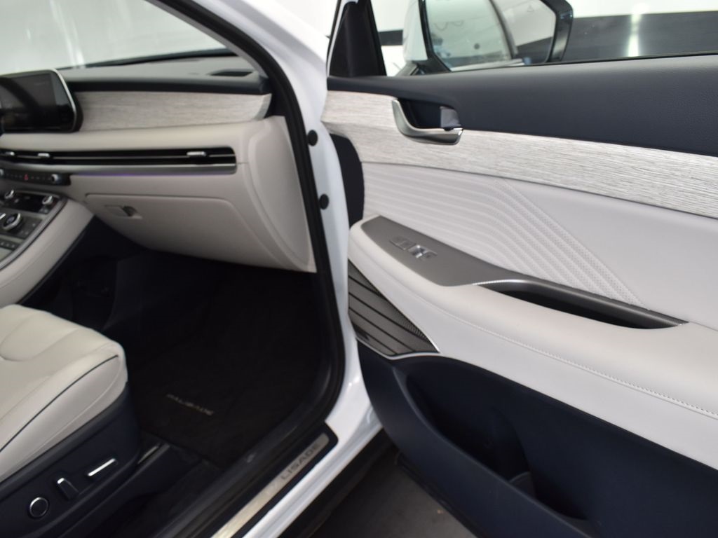 2024 Hyper White Hyundai Palisade Calligraphy FWD SUV