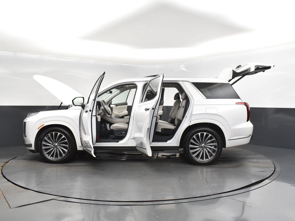 2024 Hyper White Hyundai Palisade Calligraphy FWD SUV