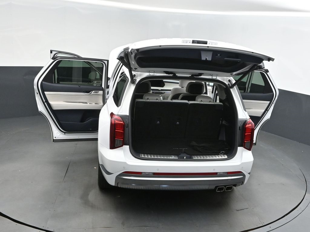 2024 Hyper White Hyundai Palisade Calligraphy FWD SUV