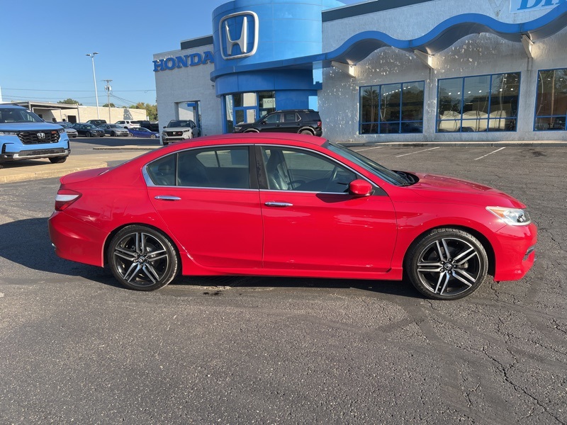 Used 2017 Honda Accord Sport SE with VIN 1HGCR2F13HA001892 for sale in Massillon, OH