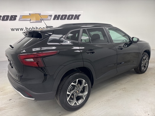 used 2024 Chevrolet Trax car, priced at $20,990