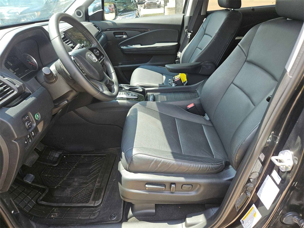 2022 Honda Pilot Touring photo 13