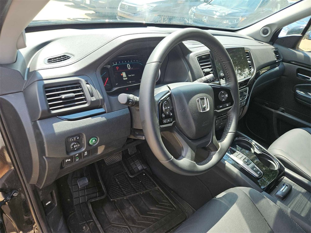 2022 Honda Pilot Touring photo 14