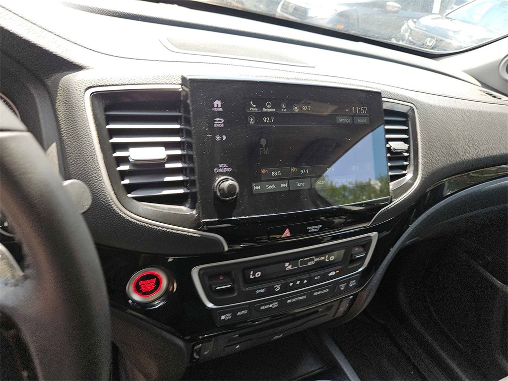 2022 Honda Pilot Touring photo 18