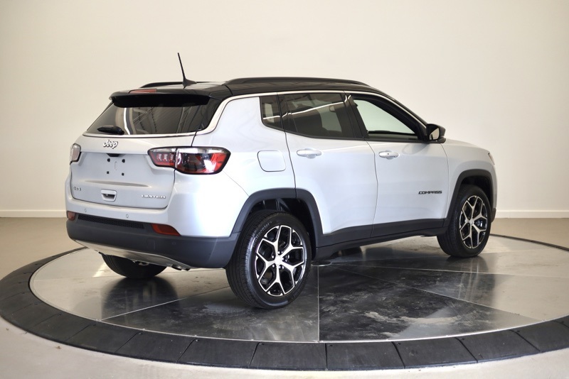 2024 Jeep Compass Limited photo 2