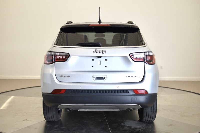 2024 Jeep Compass Limited photo 3